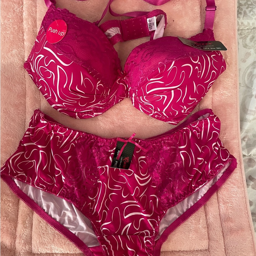 38C fuchsia & white brassiere w/ 2XL matching panty
